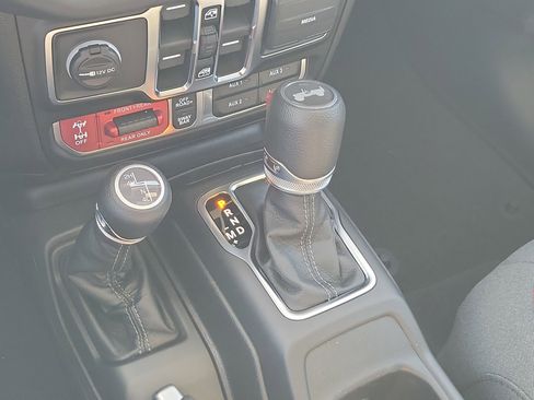 New 2026 Jeep Wrangler Unlimited Rubicon AWD/4WD image 13