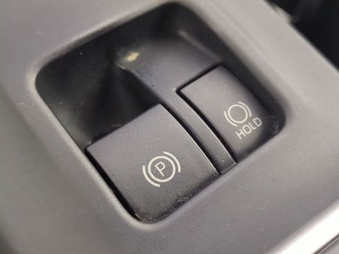 Used 2024 Toyota Grand Highlander XLE FWD image 31