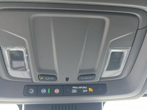 Used 2024 Chevrolet Silverado 2500 LT w/ Convenience Package image 21