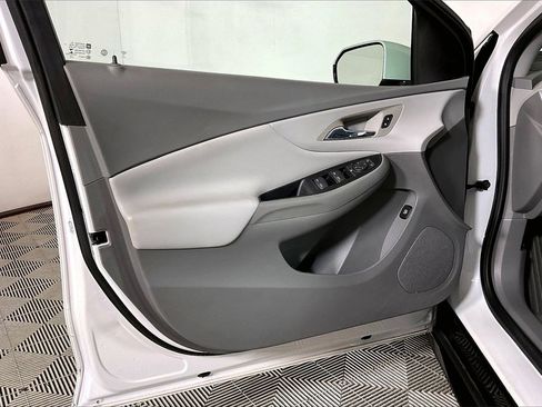 Used 2018 Chevrolet Volt LT w/ Comfort Package image 22