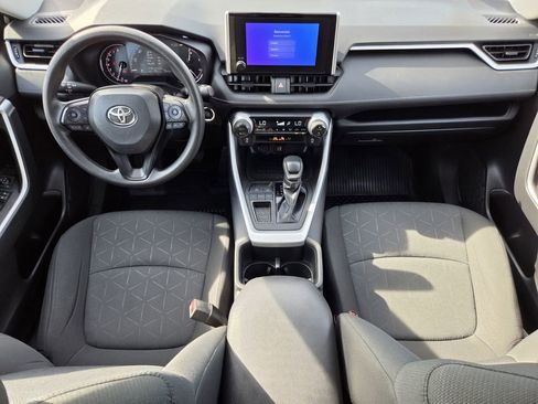 Used 2025 Toyota RAV4 XLE w/ Convenience Package FWD image 13