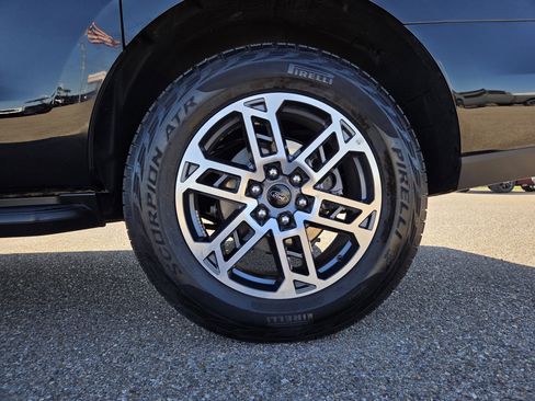 Used 2025 Ford Expedition Max Active image 9