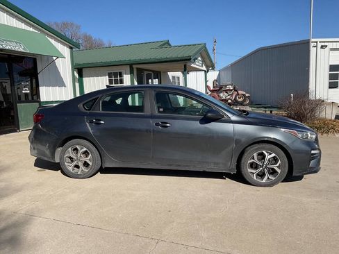 Used 2020 Kia Forte LXS image 2