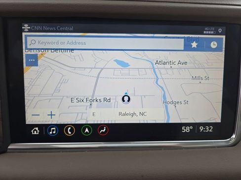 Used 2021 GMC Yukon Denali w/ Denali Premium Package image 24