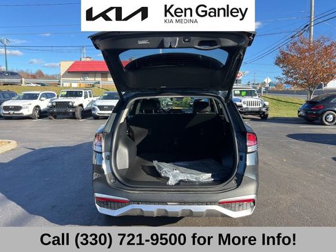 Certified 2025 Kia Sportage EX w/ Premium Package image 51