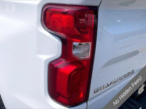 Used 2020 Chevrolet Silverado 1500 Custom w/ Custom Value Package AWD/4WD image 27