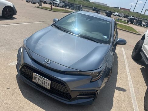 Used 2020 Toyota Corolla SE image 1
