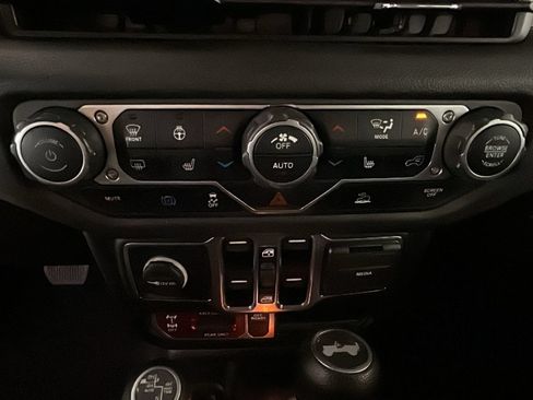 Used 2024 Jeep Wrangler Unlimited AWD/4WD image 26