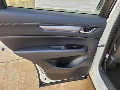 New 2025 MAZDA CX-5 AWD 2.5 S w/ Select Package image 13