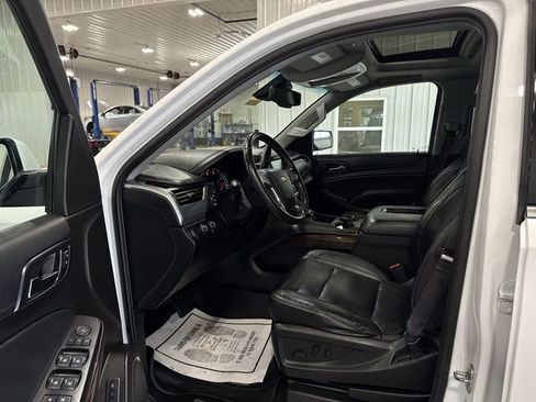 Used 2016 Chevrolet Tahoe LT w/ Luxury Package AWD/4WD image 18