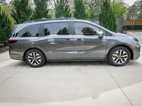 New 2026 Honda Odyssey EX-L image 11