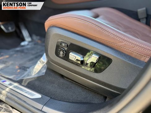 Used 2026 BMW X5 xDrive40i w/ M Sport Package AWD/4WD image 32
