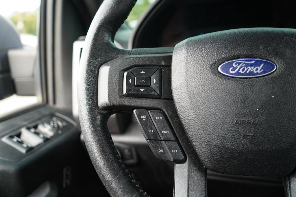 Used 2020 Ford F150 XLT w/ Equipment Group 302A Luxury AWD/4WD image 33