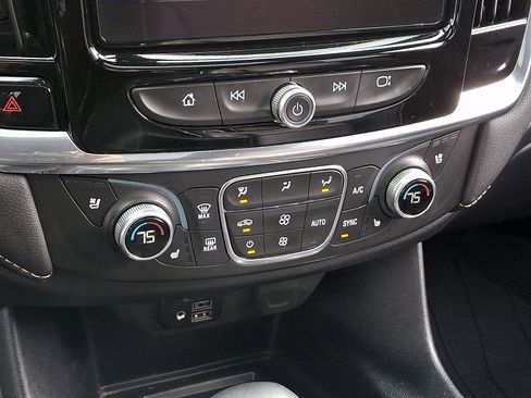 Certified 2023 Chevrolet Traverse Premier w/ Redline Edition AWD/4WD image 16