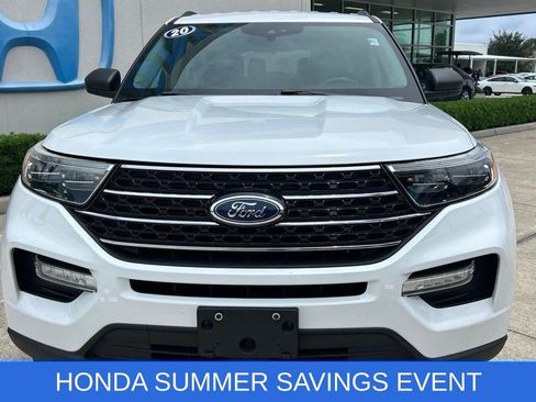 Used 2020 Ford Explorer XLT w/ Equipment Group 202A RWD image 2