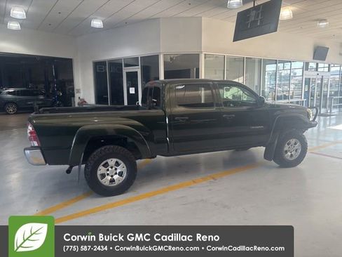 Used 2013 Toyota Tacoma 4x4 Double Cab w/ SR5 Pkg image 9