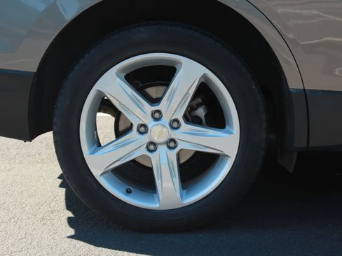 Used 2018 Chevrolet Equinox LT AWD/4WD image 11