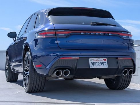 Certified 2024 Porsche Macan AWD/4WD image 3
