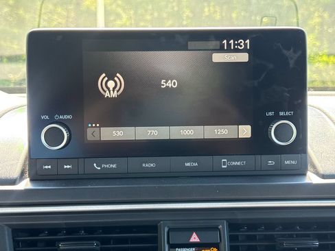 Used 2025 Honda Pilot Sport image 26