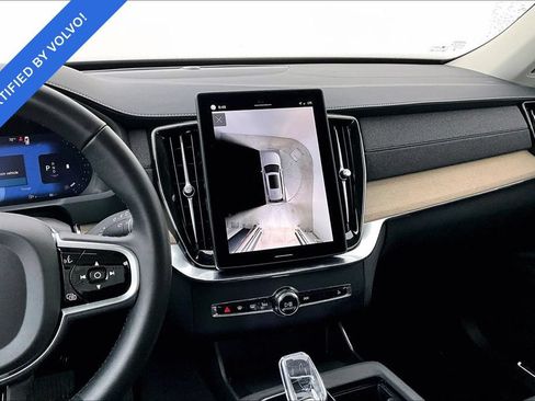 Used 2025 Volvo XC90 B6 Plus AWD/4WD image 7