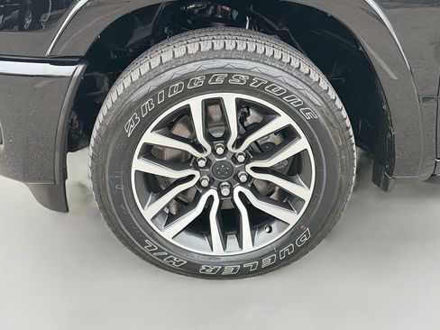 Used 2025 RAM 1500 Limited w/ Body Color Bumper Group AWD/4WD image 43