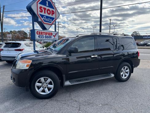 Used 2014 Nissan Armada SV image 1