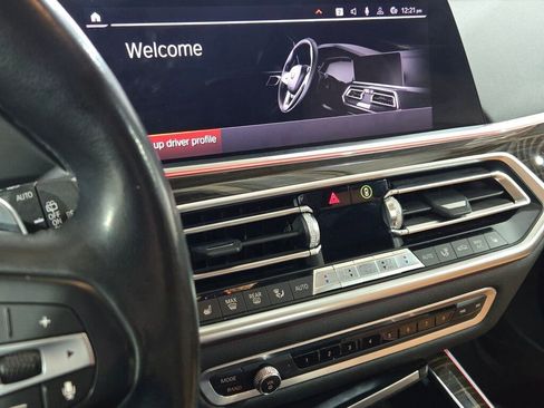 Used 2019 BMW X5 xDrive40i w/ Premium Package image 33