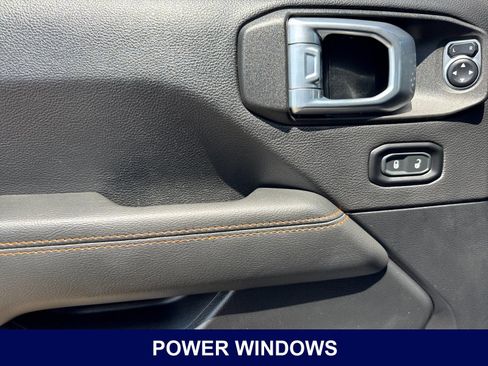 Used 2021 Jeep Gladiator Mojave AWD/4WD image 12