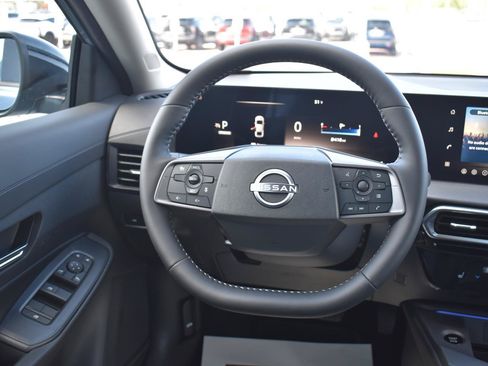 Used 2026 Nissan Sentra SV w/ SV Convenience Package FWD image 30