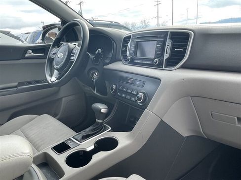 Used 2019 Kia Sportage LX FWD image 9