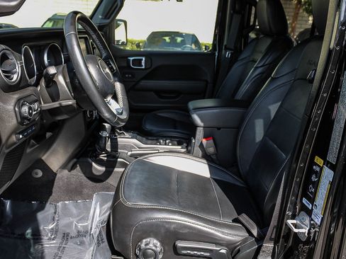 Used 2021 Jeep Wrangler Unlimited Sahara w/ Safety Group image 17