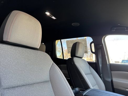 New 2026 Chevrolet Traverse LT FWD image 19