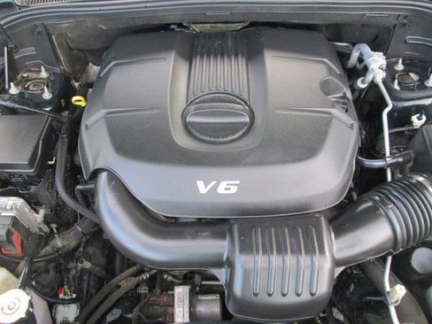 Used 2015 Jeep Grand Cherokee Limited w/ Luxury Group II AWD/4WD image 28