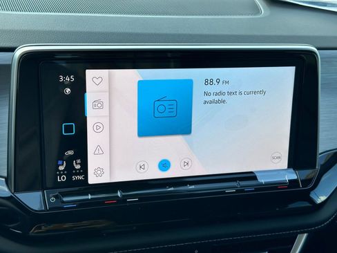 New 2026 Volkswagen Atlas Cross Sport SE image 25