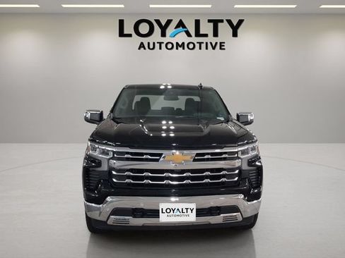 Used 2025 Chevrolet Silverado 1500 LTZ w/ Z71 Off-Road Package AWD/4WD image 8