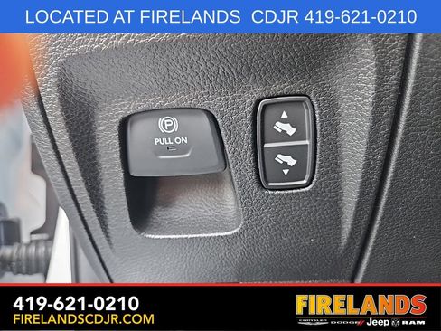 New 2026 RAM 1500 Laramie AWD/4WD image 14