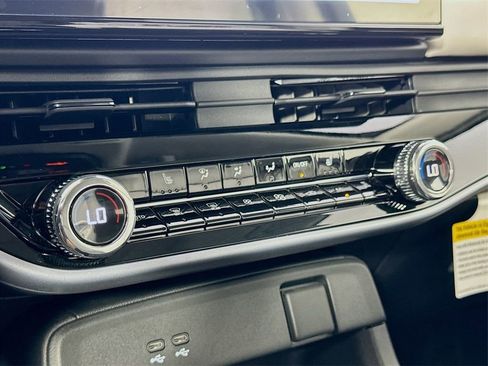 New 2025 Honda Prologue Touring image 23