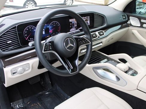 Used 2025 Mercedes-Benz GLE 580 GLE 580 image 11