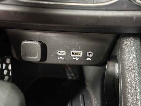 Used 2023 Chevrolet TrailBlazer LT w/ Convenience Package image 28