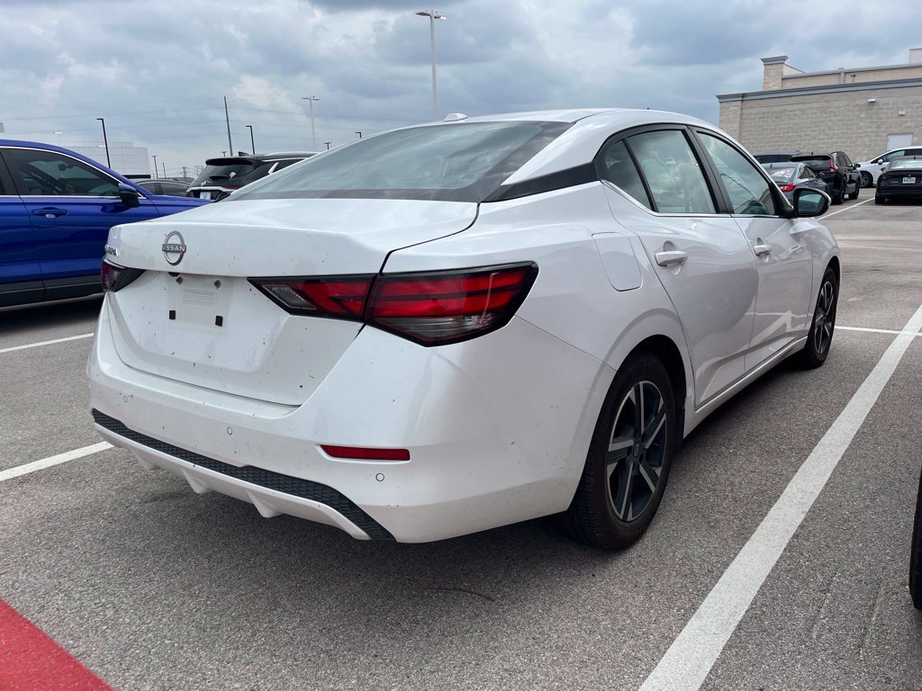 Used 2025 Nissan Sentra SV FWD image 3