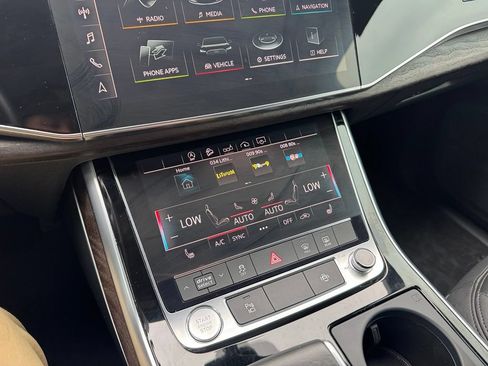Used 2020 Audi Q7 3.0T Premium Plus w/ Premium Plus Package AWD/4WD image 23
