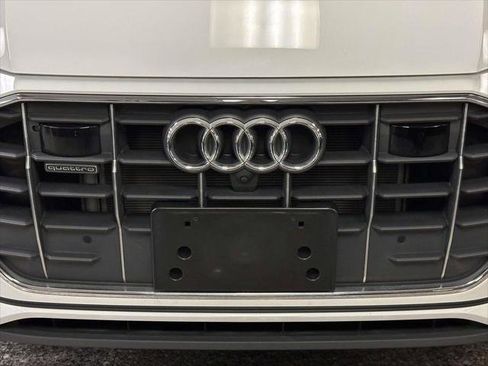 Used 2023 Audi Q8 Premium w/ Convenience Package AWD/4WD image 7