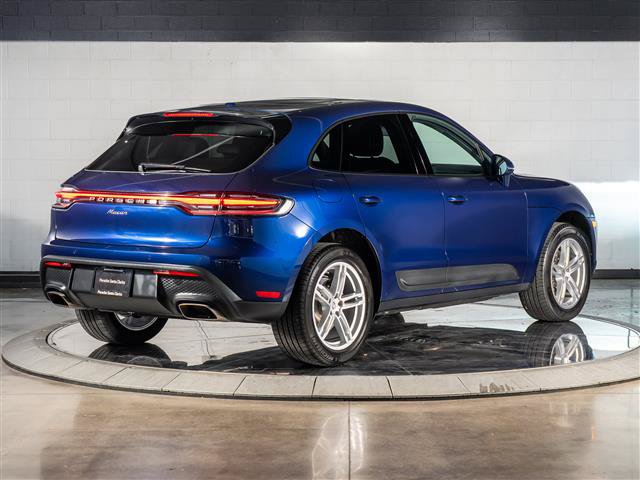 Used 2026 Porsche Macan AWD/4WD image 9