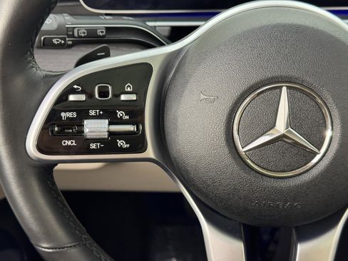 Used 2022 Mercedes-Benz GLE 350 GLE 350 w/ Premium Package image 22