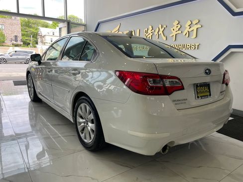 Used 2017 Subaru Legacy 2.5i Premium AWD/4WD image 5
