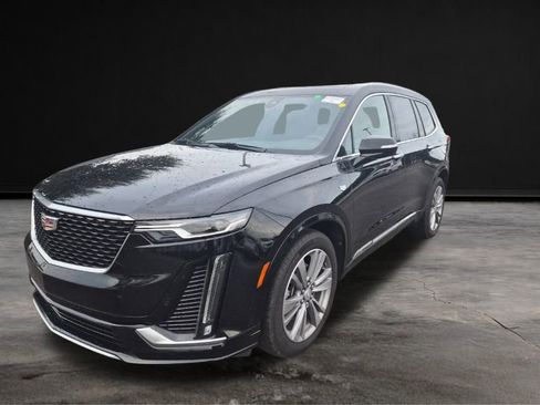 Certified 2025 Cadillac XT6 Premium Luxury image 10