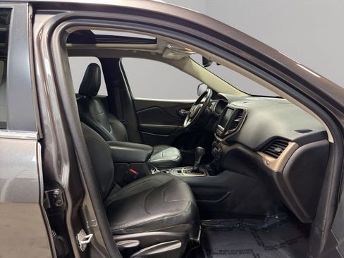 Used 2014 Jeep Cherokee Limited w/ Luxury Group AWD/4WD image 20