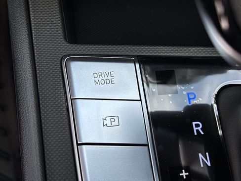 New 2026 Hyundai Elantra SE image 21