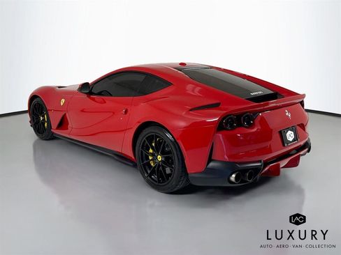 Used 2018 Ferrari 812 Superfast image 8