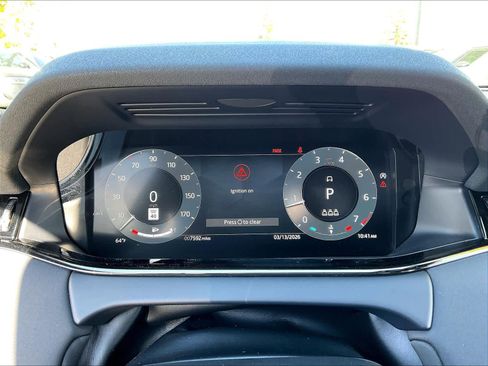 Used 2026 Land Rover Range Rover Evoque Dynamic SE image 21